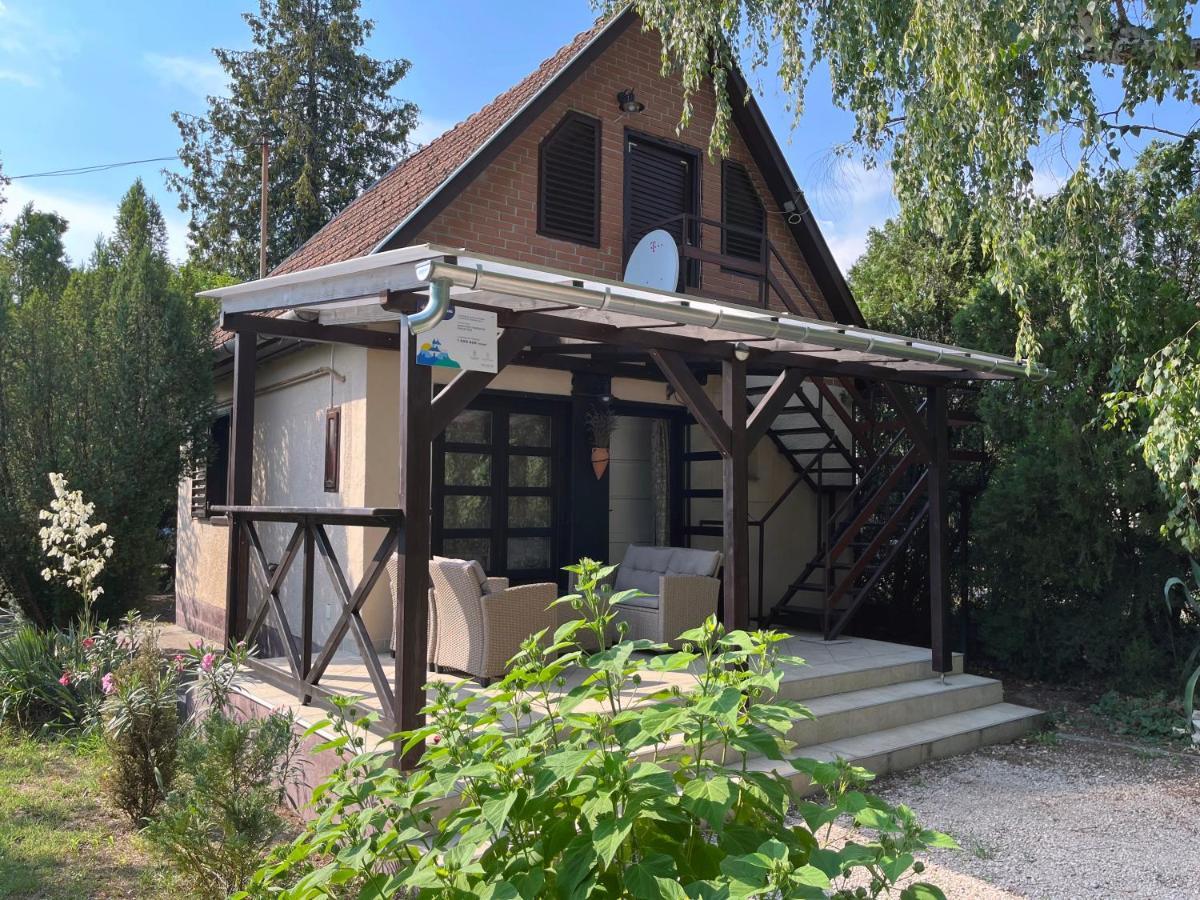 Aranypart Vendeghaz - Tiszakecske Villa Dış mekan fotoğraf